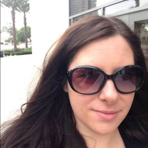 Marie DeNoia's avatar